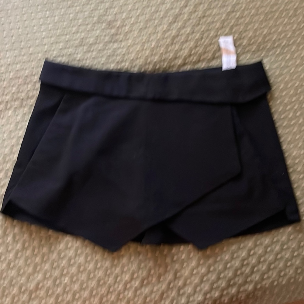 Zara basic skirt.  Like never worn. Like new price reduced